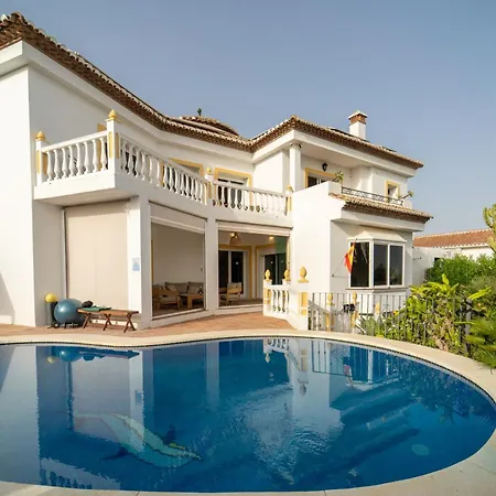 Del Sol Elviria Villa *