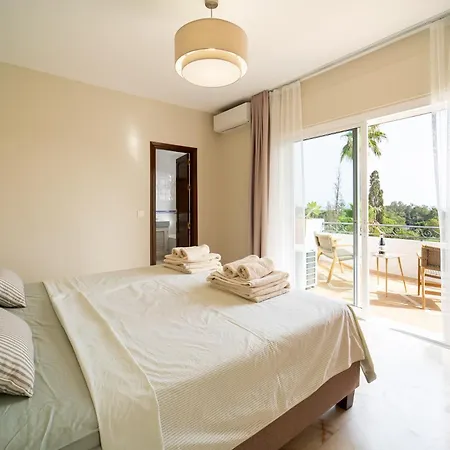 Del Sol Elviria Villa